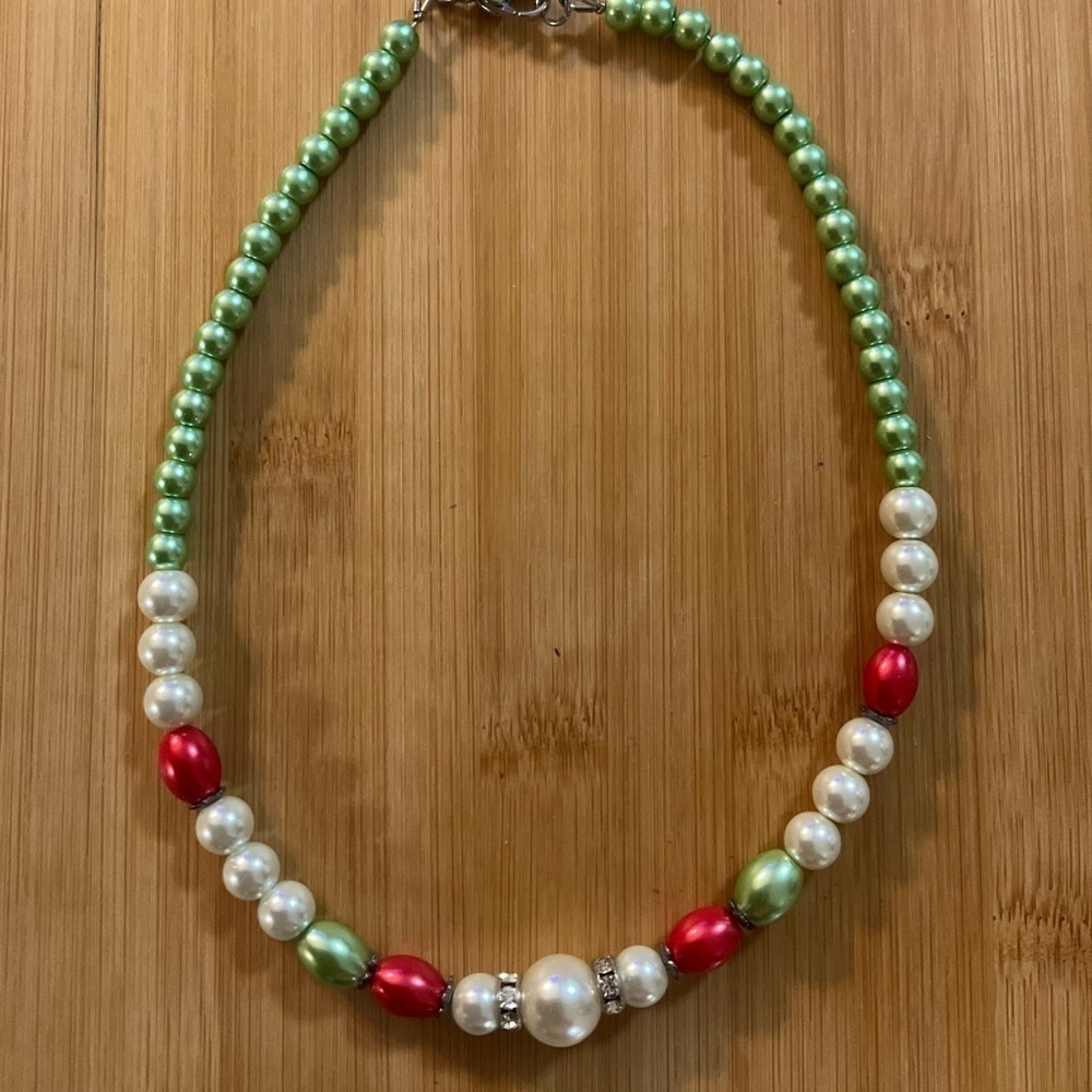 Hand Crafted Pearl Choker Necklace White Red Green 16” Rhinestone Silver Beaded